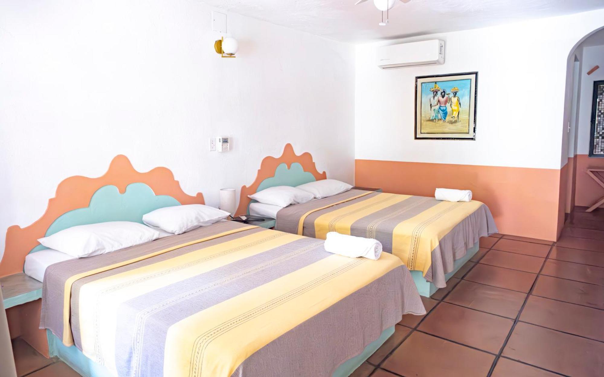 Hotel Flor De Maria 埃斯孔迪多港 外观 照片